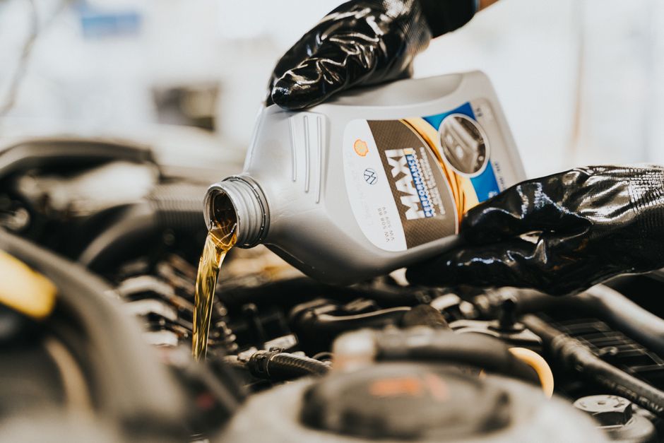 The Science Behind Motor Oil: What Makes One Brand Superior?